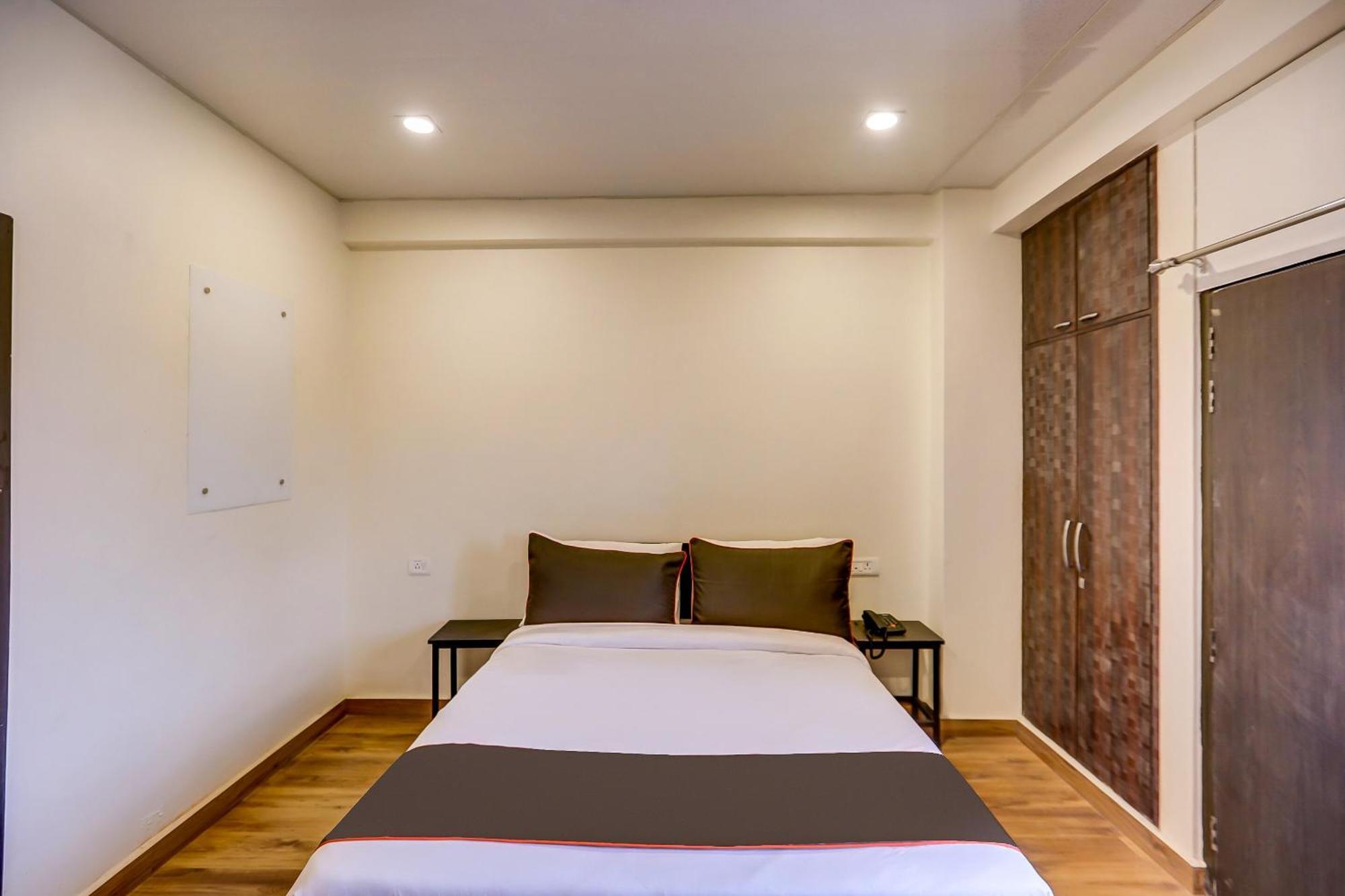 Collection O Sr Inn Awas Vikas カーンプル エクステリア 写真